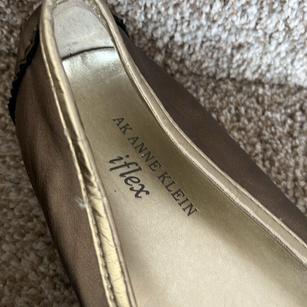 AK ANNE KLEIN: Ballet flat shoes.  Size 7. Gold & Pewter colors. - Picture 4 of 9